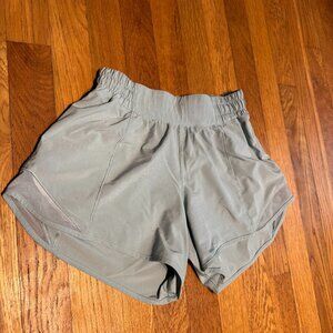 LULULEMON 4inch teal shorts